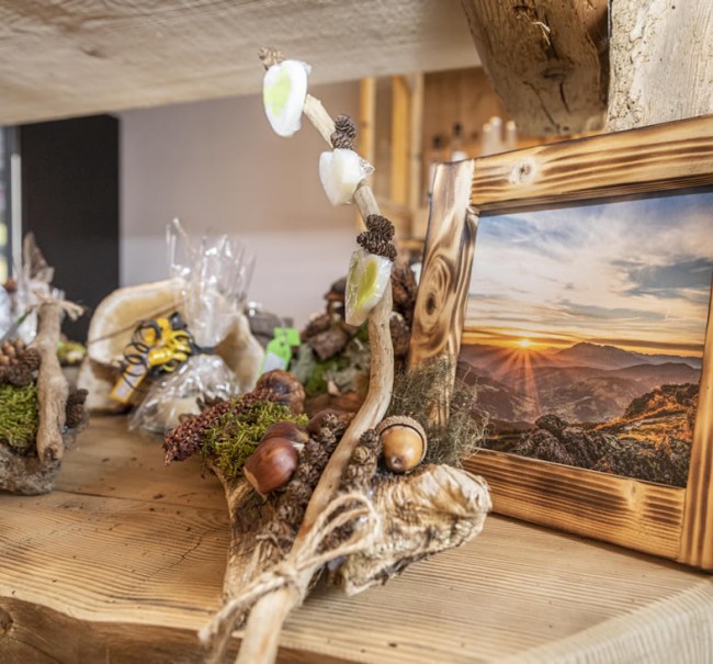 Geschenke und Souvenirs im Dorfladen Flachau © Christian Fischbacher